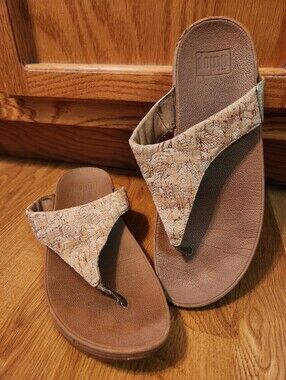 FitFlop, Women's Tan Patterned Thong Sandals, sz 10